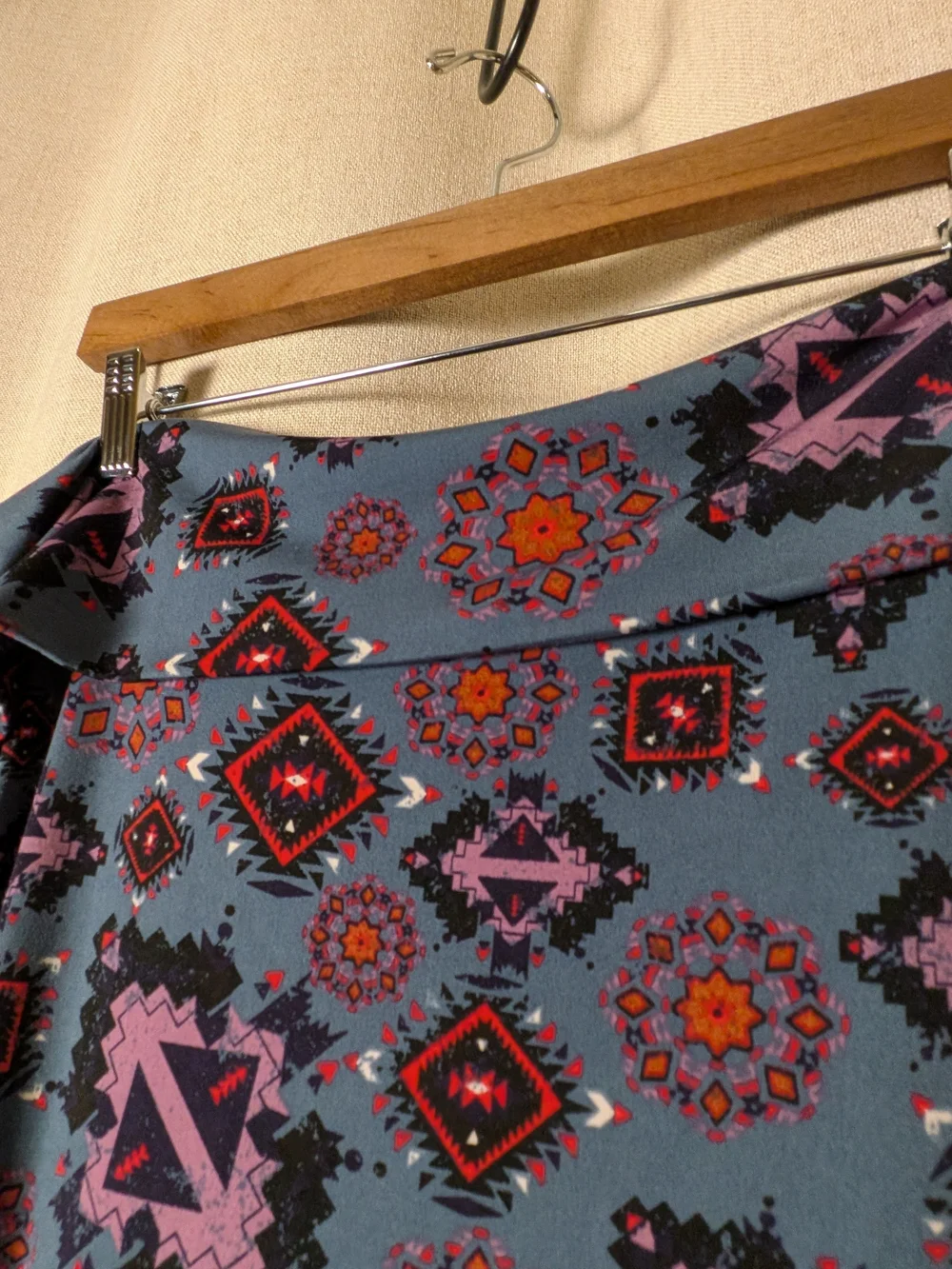 LuLaRoe Azure Skirt 2XL Blue Purple Geometric Print Flowy Stretch Midi Maxi